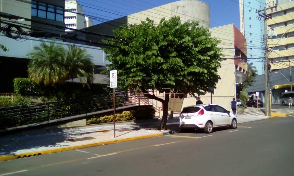 Alugar Comercial / Sala em Condomínio em Araçatuba R$ 15.000,00 - Foto 1