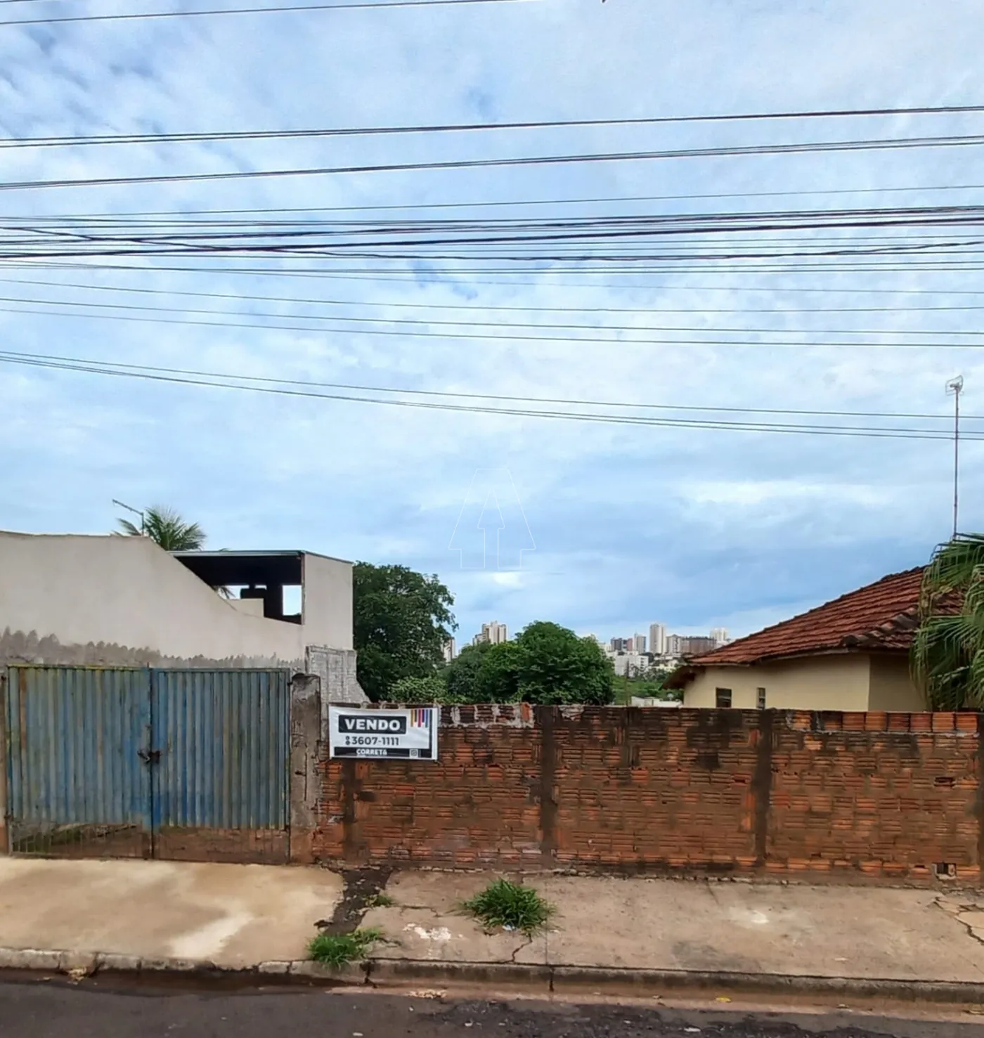 Comprar Terreno / Padrão em Araçatuba R$ 110.000,00 - Foto 1
