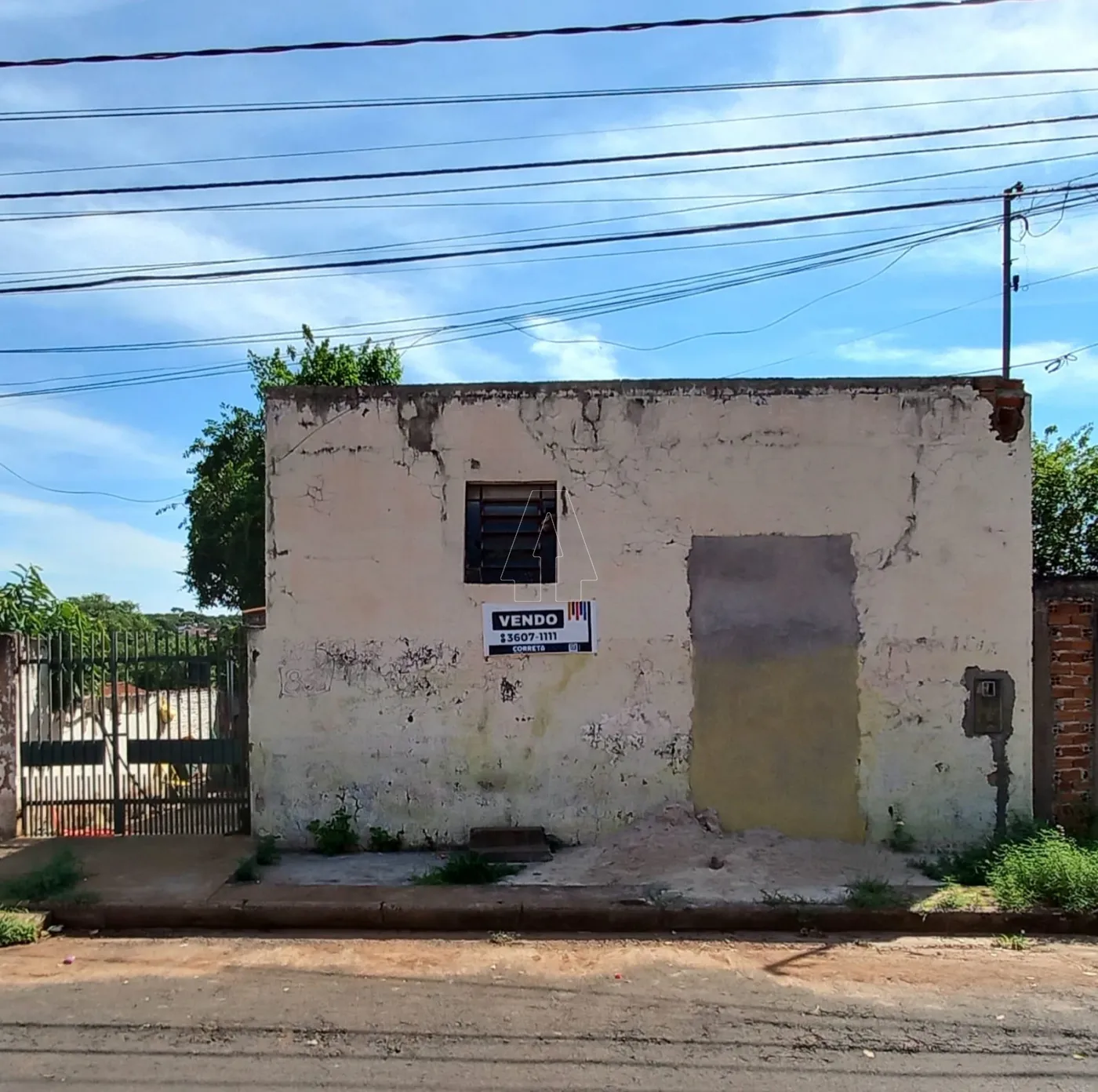 Comprar Terreno / Padrão em Araçatuba R$ 100.000,00 - Foto 1