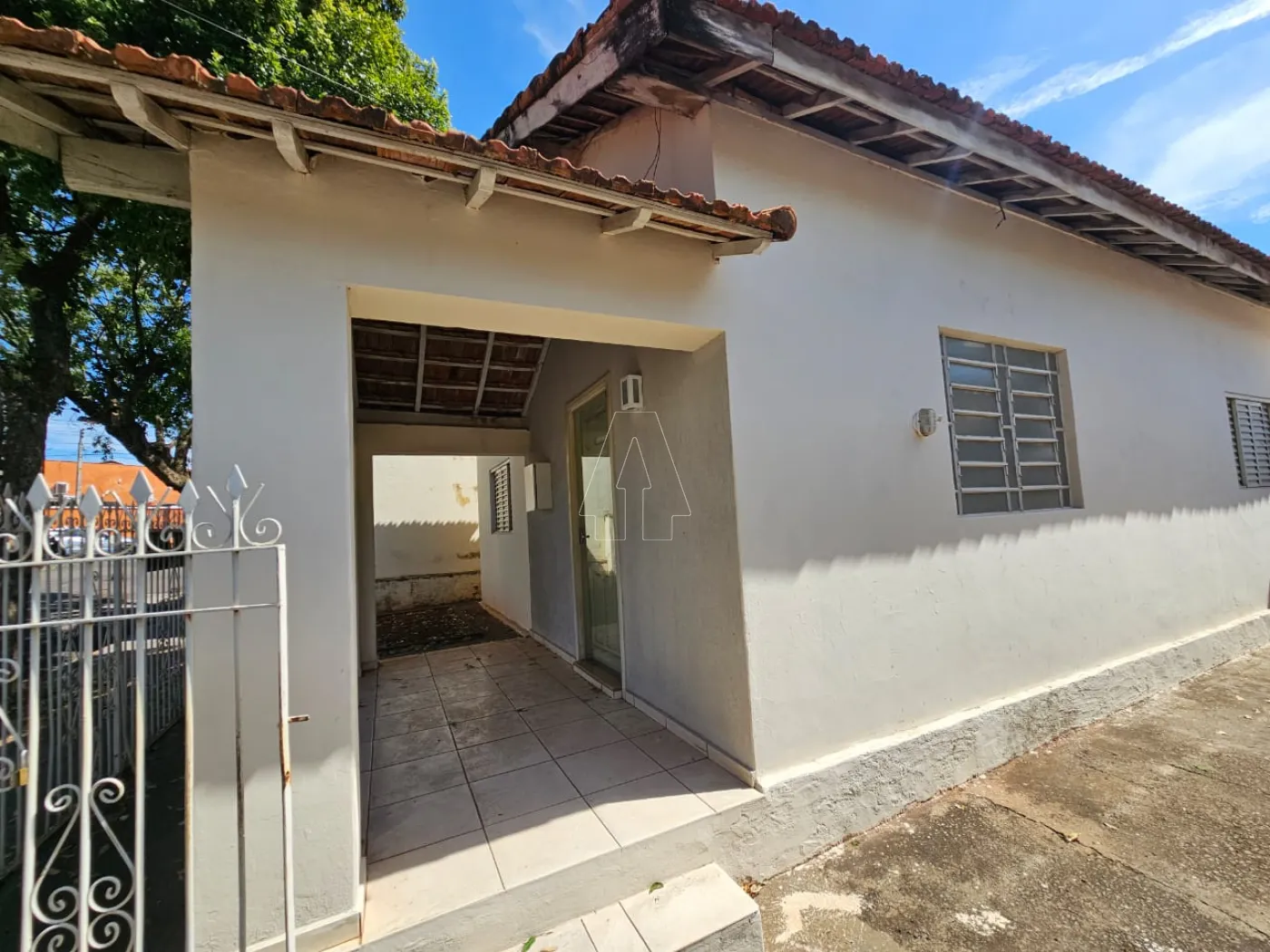 Alugar Casa / Residencial em Araçatuba R$ 1.800,00 - Foto 2