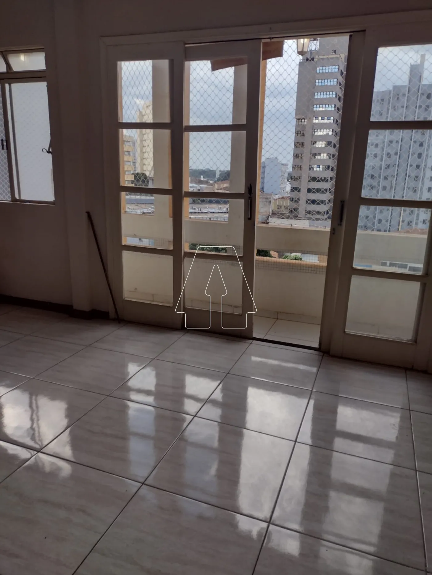 Alugar Apartamento / Padrão em Araçatuba R$ 1.070,00 - Foto 2