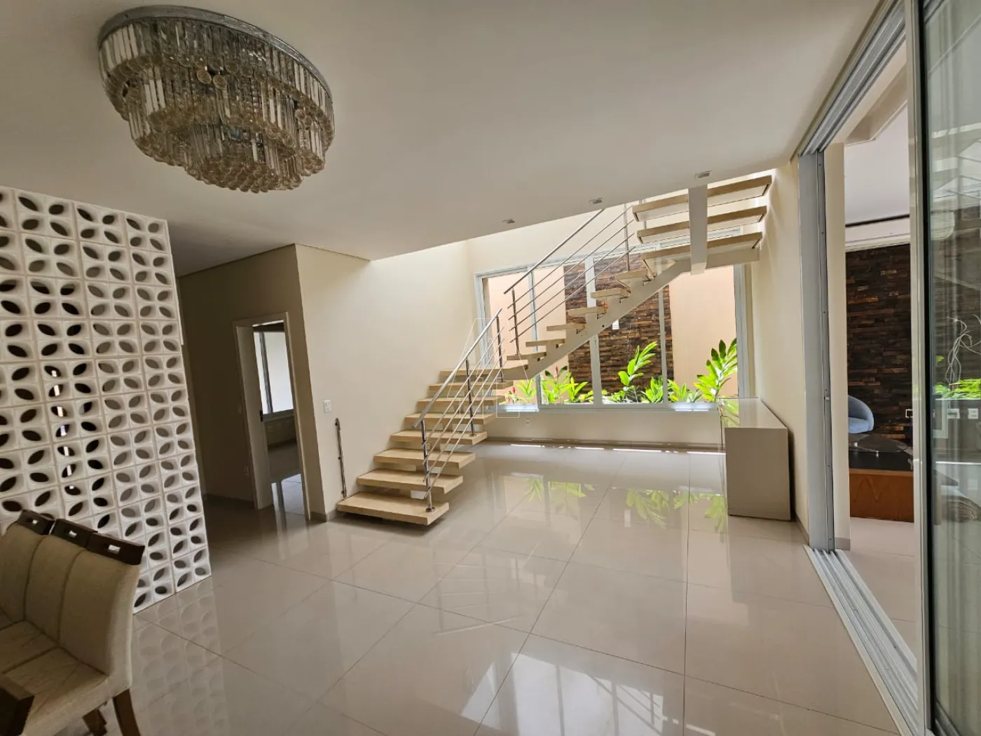 Alugar Casa / Condomínio em Araçatuba R$ 6.000,00 - Foto 5