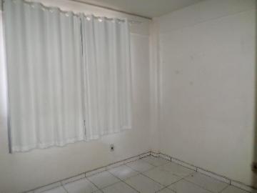 Alugar Apartamento / Padrão em Araçatuba. apenas R$ 650,00