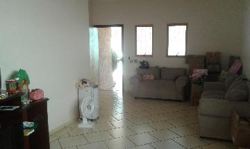 Alugar Casa / Residencial em Araçatuba. apenas R$ 380.000,00