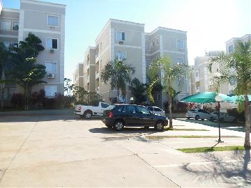 Alugar Apartamento / Padrão em Araçatuba. apenas R$ 240.000,00