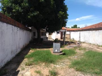 Alugar Casa / Residencial em Araçatuba R$ 650,00 - Foto 2