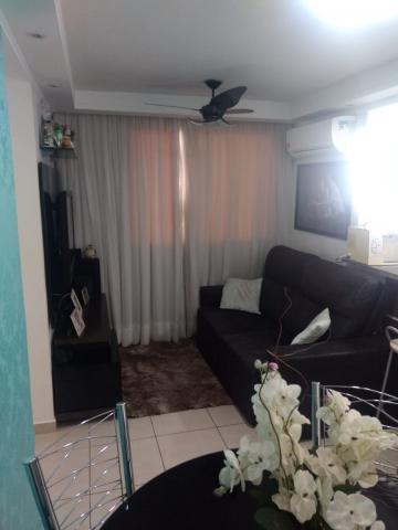 Alugar Apartamento / Padrão em Araçatuba. apenas R$ 135.000,00