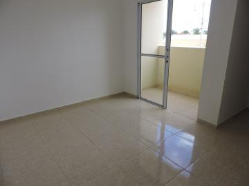 Alugar Apartamento / Padrão em Araçatuba. apenas R$ 180.000,00
