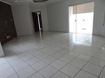 Alugar Casa / Residencial em Araçatuba. apenas R$ 3.300,00