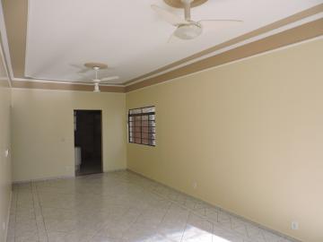 Alugar Casa / Residencial em Araçatuba. apenas R$ 2.500,00