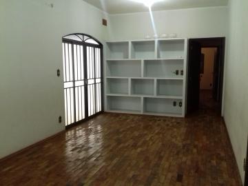 Alugar Comercial / Casa em Araçatuba. apenas R$ 2.500,00