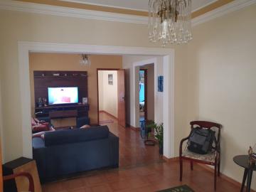 Alugar Casa / Residencial em Araçatuba. apenas R$ 300.000,00