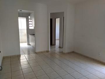 Alugar Apartamento / Padrão em Araçatuba. apenas R$ 800,00