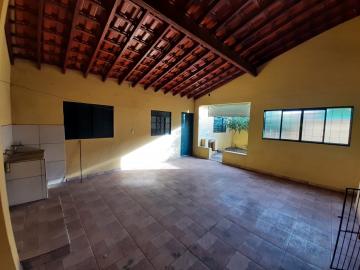 Alugar Casa / Residencial em Araçatuba. apenas R$ 888,72