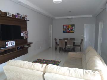 Alugar Apartamento / Padrão em Araçatuba. apenas R$ 399.000,00