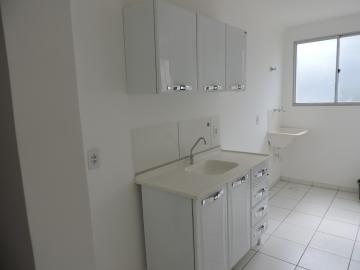 Alugar Apartamento / Padrão em Araçatuba. apenas R$ 700,00