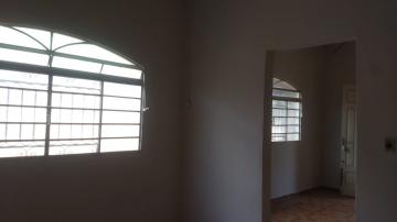 Alugar Casa / Residencial em Araçatuba. apenas R$ 180.000,00