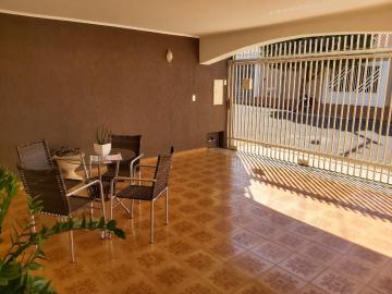 Alugar Casa / Residencial em Araçatuba. apenas R$ 420.000,00