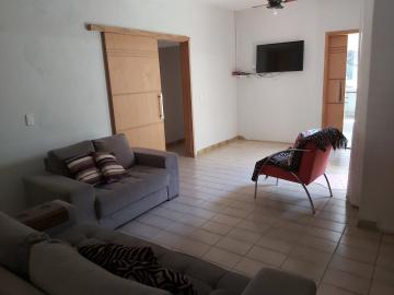 Alugar Casa / Residencial em Araçatuba. apenas R$ 450.000,00