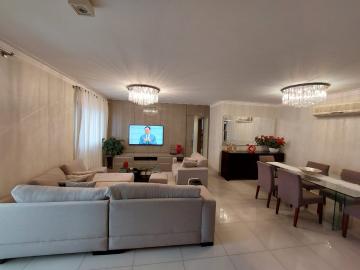 Alugar Apartamento / Padrão em Araçatuba. apenas R$ 845.000,00
