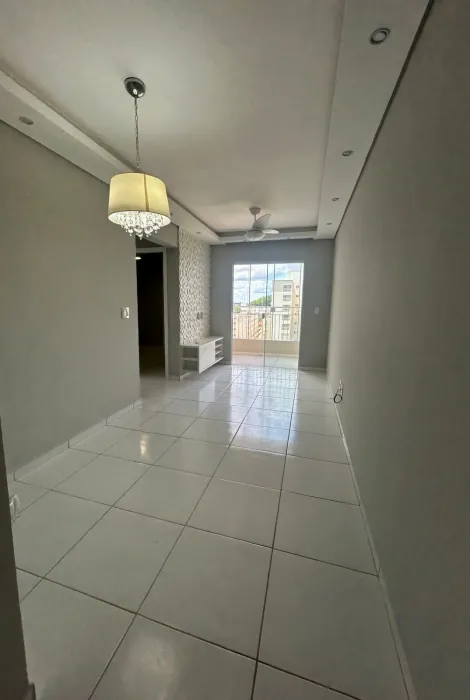 Alugar Apartamento / Padrão em Araçatuba. apenas R$ 185.000,00