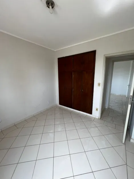 Apartamento / Padrão em Araçatuba , Comprar por R$(V) 310.000,00