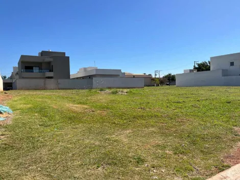 Alugar Terreno / Condomínio em Araçatuba. apenas R$ 275.000,00